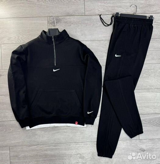 Спортивный костюм Nike