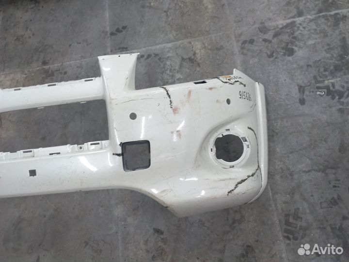 Бампер передний на toyota RAV 4 30