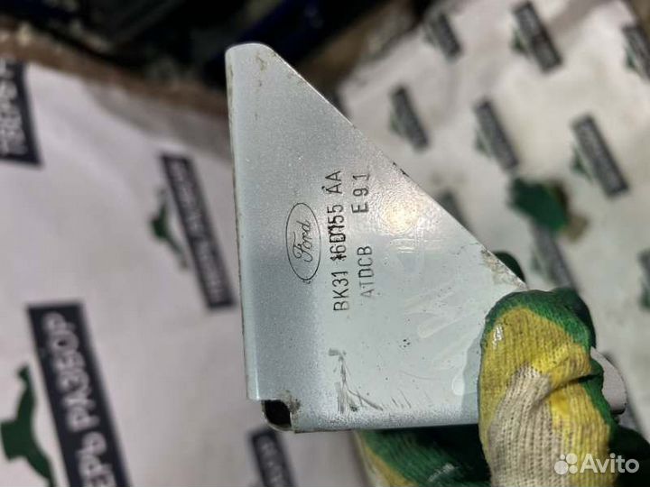 Кронштейн крыла - левый Ford Transit MK8 2.2