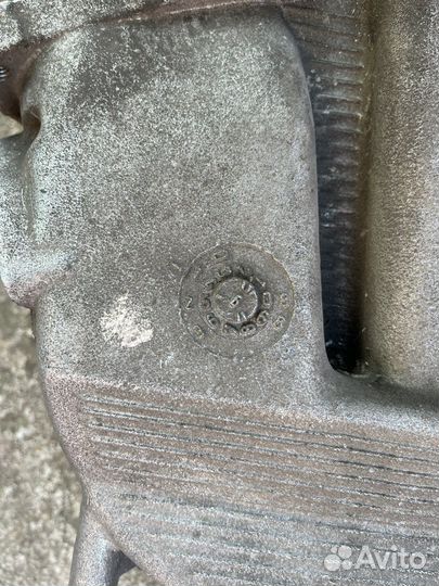 Впускной коллектор Audi 80