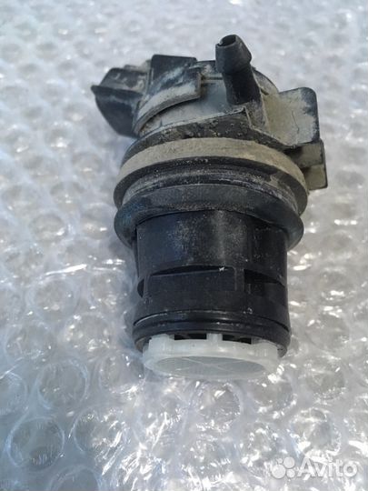 Мотор стеклоомывателя Toyota-Lexus