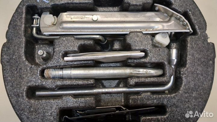 Набор инструментов штатный Mercedes E W212, 2011