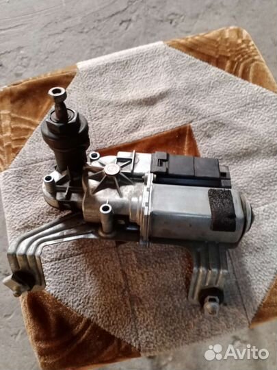 Моторчик дворника заднего стекла Опель Синтра