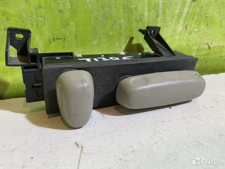 Блок управления сиденьем Lexus Toyota 8492258010