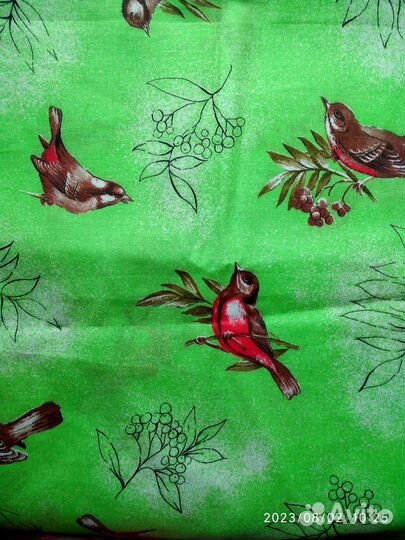 Отрезы ткани (ситец, шелк, шерсть, парча, гипюр)