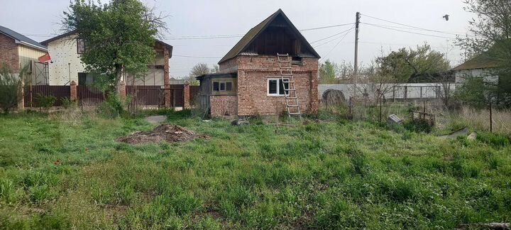 Дом 25 м² на участке 6 сот.