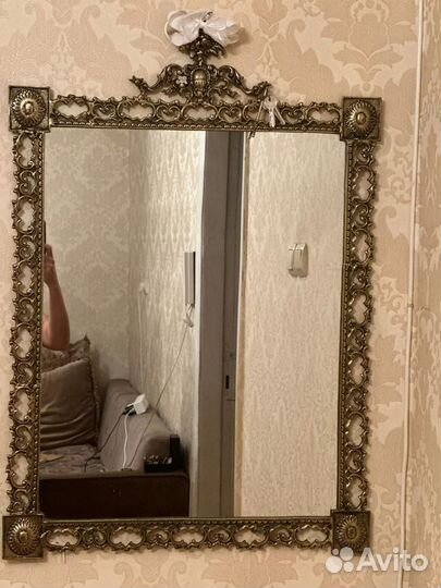 Люстра и зеркало