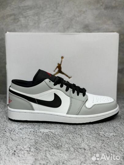 Кроссовки Nike Air Jordan 1