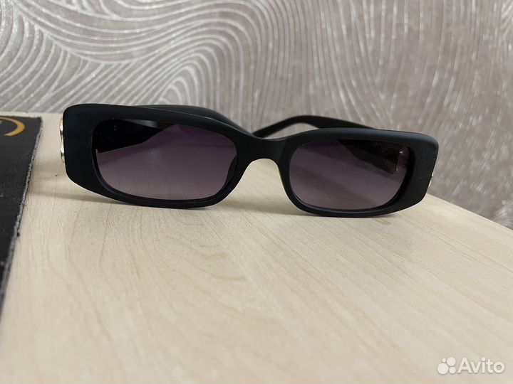 Солнцезащитные очки