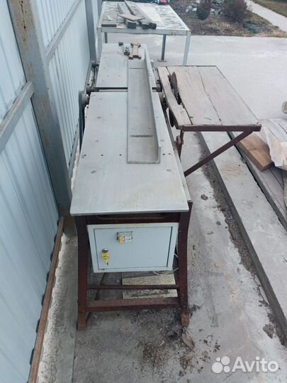 Станок деревообрабатывающий