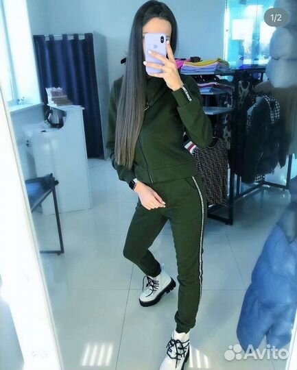 Спортивный костюм женский новый