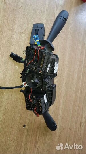 Переключатель подрулевой (стрекоза) Renault sander