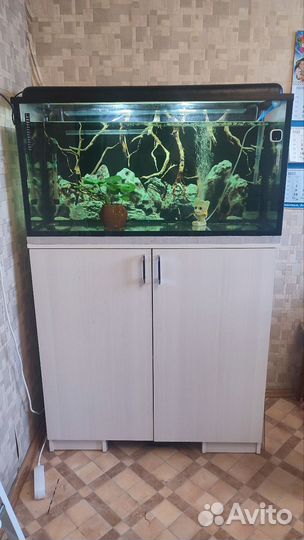 Аквариум с тумбой