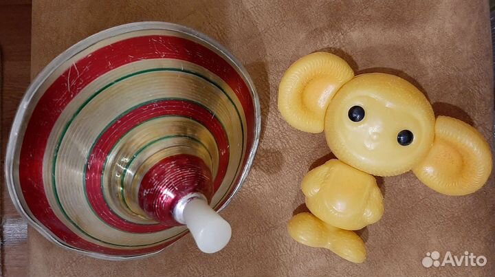 Чебурашка, юла детские игрушки из СССР