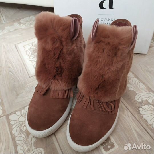 Женские ботинки зимние