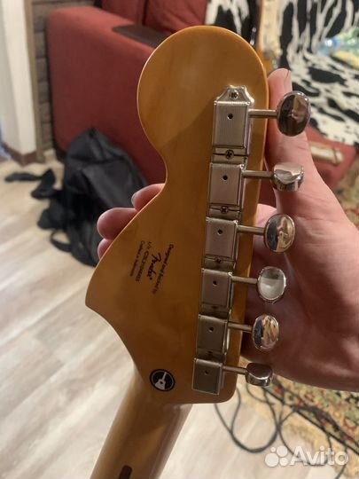 Fender squier classic vibe mustang 2021