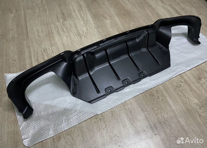 Диффузор BMW 5 F10 / бмв Ф10 M5 competition глянец