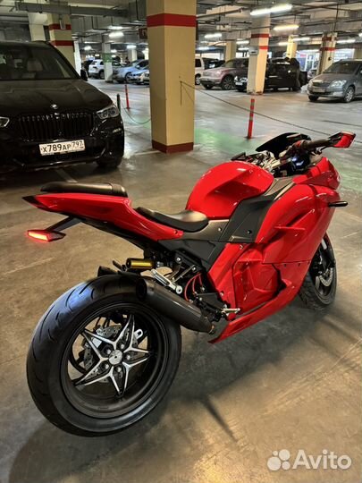 Продаю новый электро мотоцикл Ducati Panigale