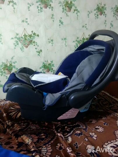 Кресло автомобильное детское до 3-х лет