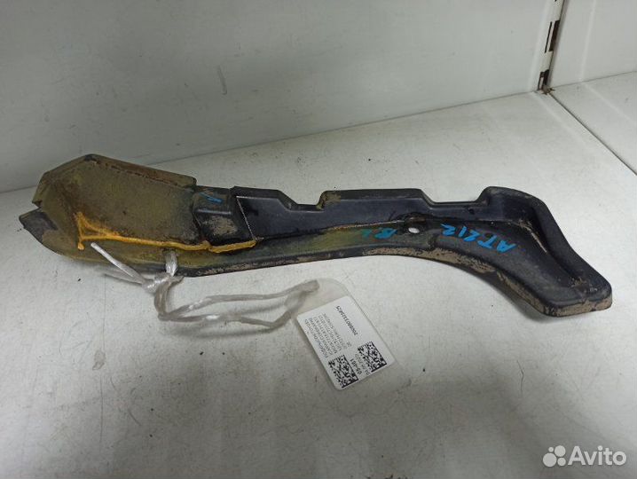 Подкрылок задний левый Toyota Carina AT210