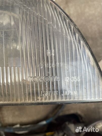 Фара передняя Toyota corolla ae100