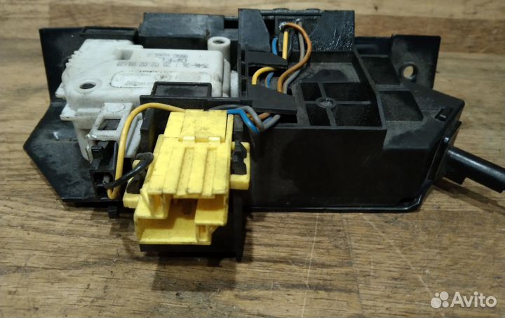 Замок багажника 999066650 Opel Vectra C 2002 - 2005 года