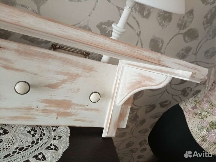 Полка деревянная в стиле