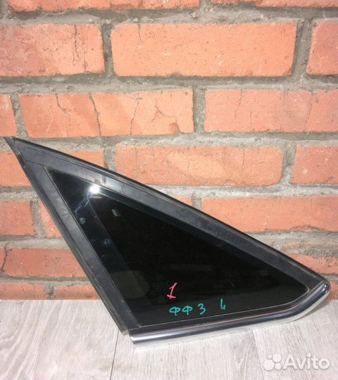 Стекло глухое Ford Focus 3