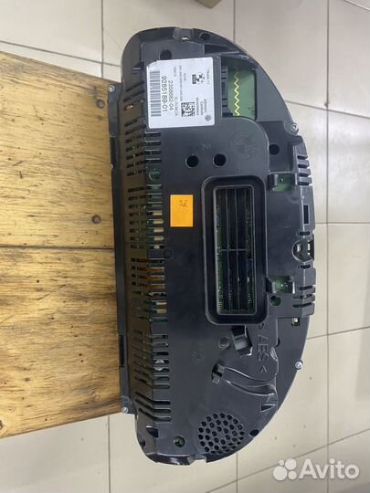 Щиток приборов (приборная панель) BMW