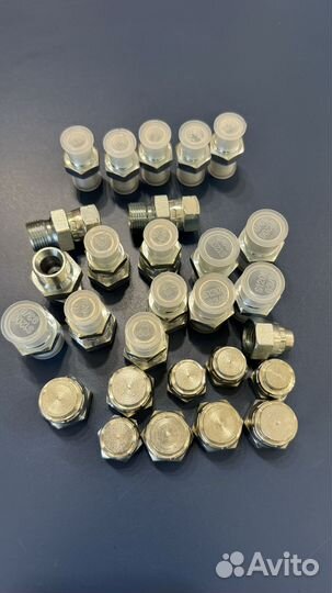 Фитинги и соединители для безвоздушных красочных а