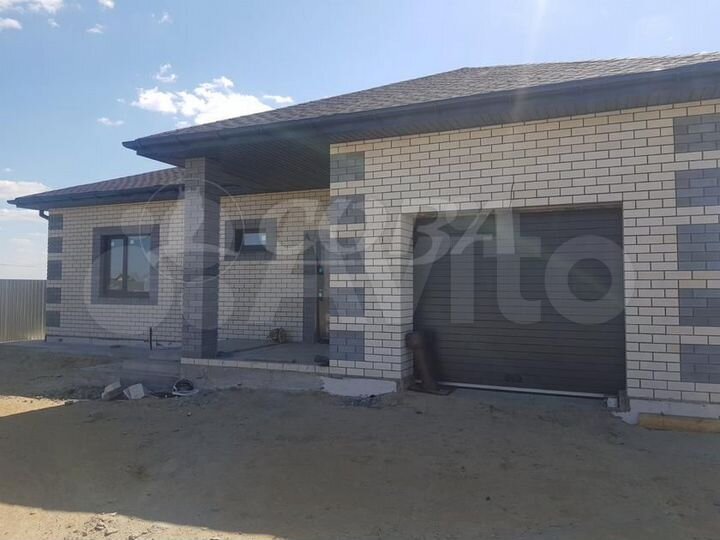 Коттедж 165 м² на участке 10 сот.