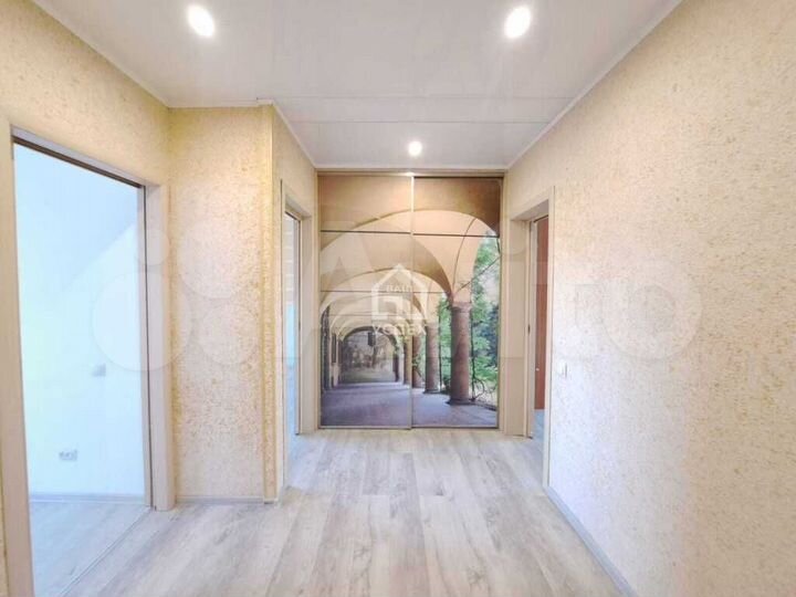 4-к. квартира, 80 м², 4/5 эт.