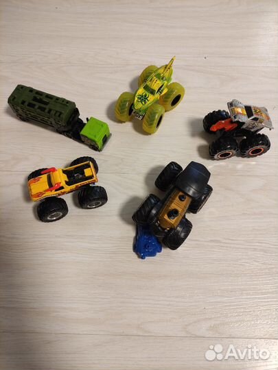 Крутые траки на гигантских колесах