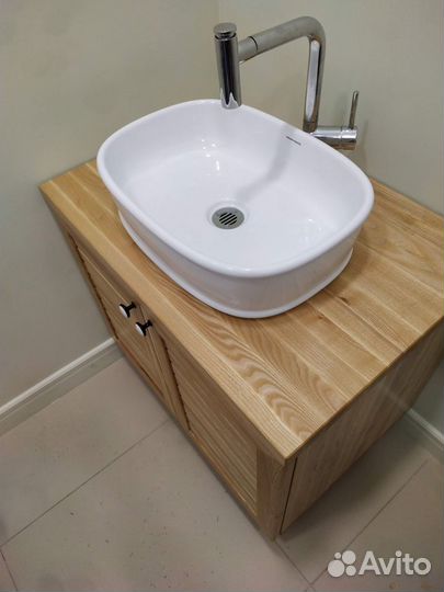 Тумба под раковину из массива дерева