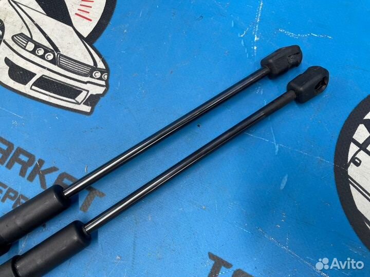 Амортизатор капота Mercedes-Benz C-Class WDD205