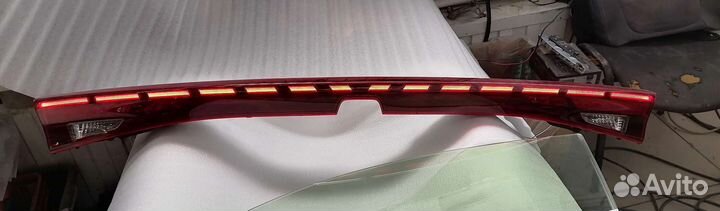 Фонарь в крышку багажника задний Kia K5