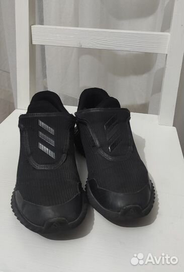 Кроссовки adidas