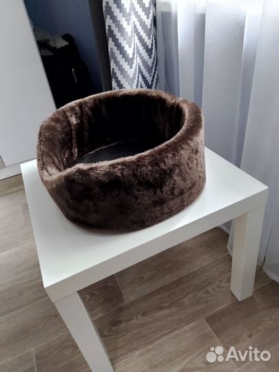 Лежанка для кошек и маленьких собак