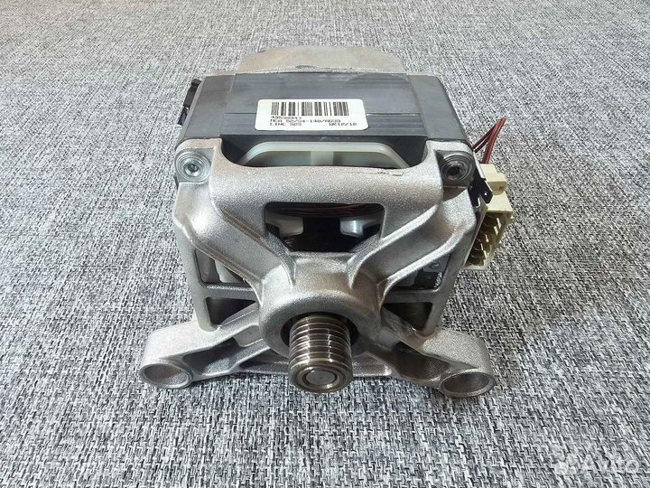 Двигатель Indesit C00215967 Б/У