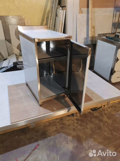 Стол купе из нержавеющей стали