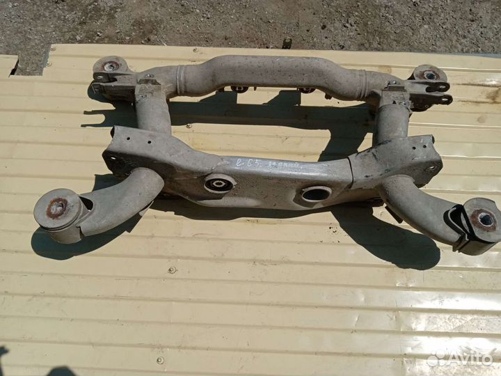 Задний подрамник BMW7 E65 730i 2003