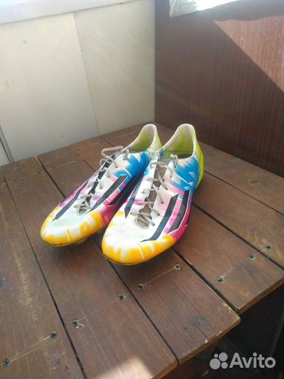 Продам бутсы Adidas