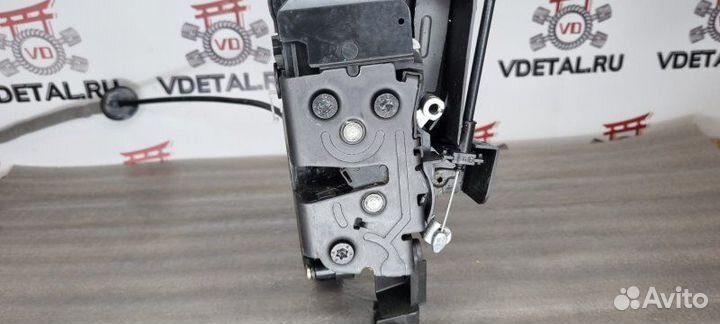 Замок двери передний правый Volvo S80 седан B8444S