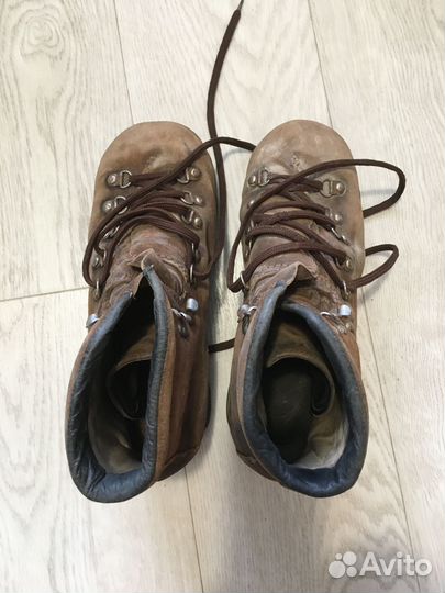 Горные ботинки