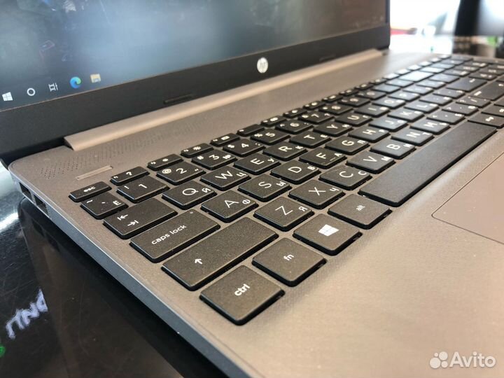 В офис HP 15.6/IPS/AMD 3020E/SSD-120/DDR4-4Gb