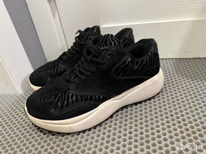 Кроссовки Zara 38