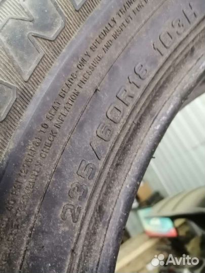 Dunlop D87M 235/60 R18