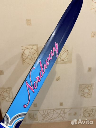 Лыжи беговые с ботинками 35 размер