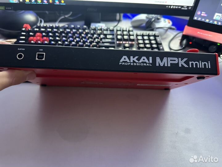 Midi клавиатура akai mpk mini 3