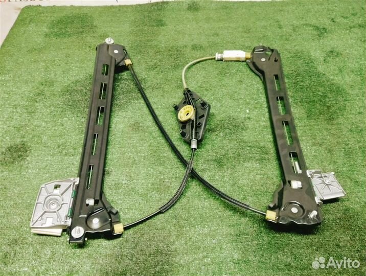 Стеклоподъемник электр. задний левый VW Passat CC